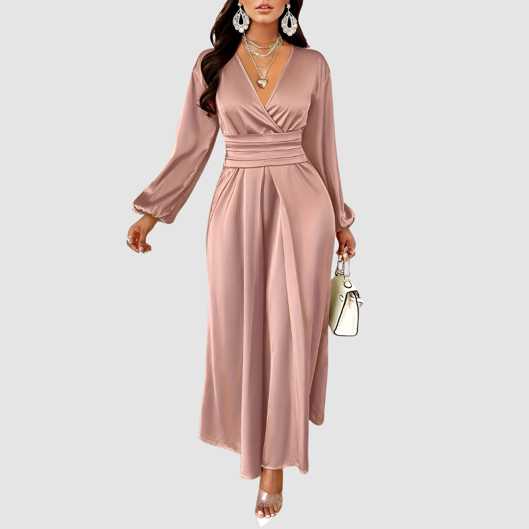 Eleanor Bloom - Robe Maxi en Satin Plissé