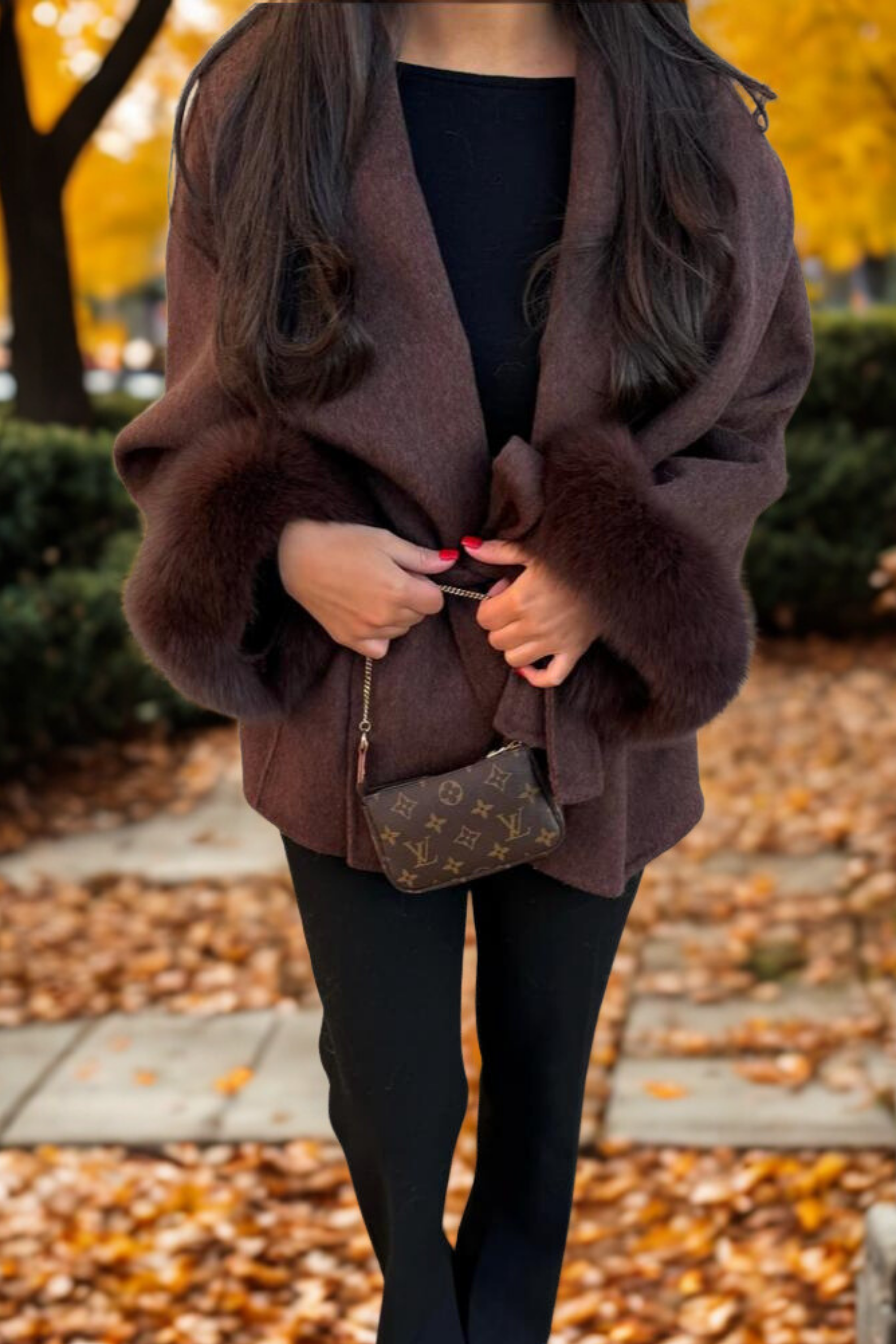 MANTEAU EN FOURRURE SYNTHÉTIQUE