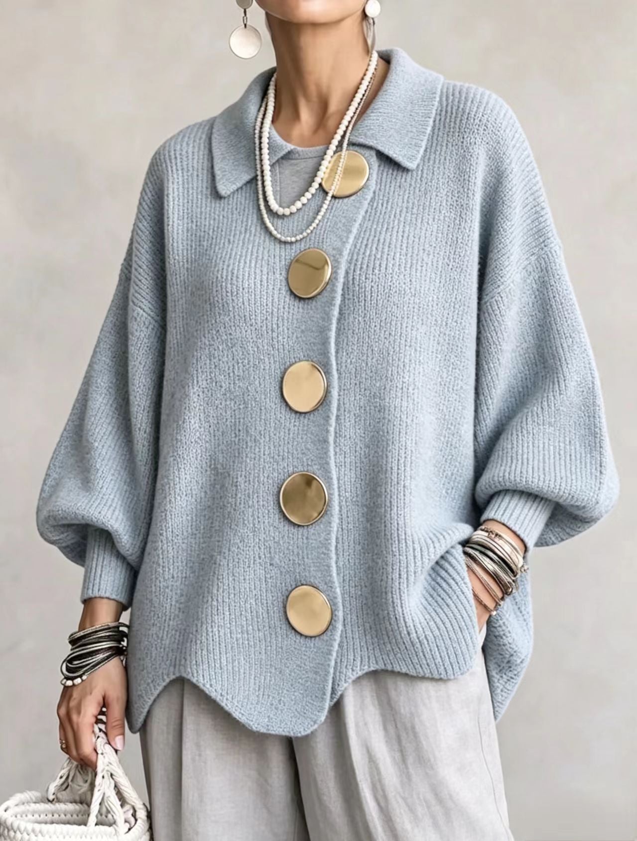 Isadora | Cardigan Oversize à Col avec Gros Boutons Métalliques