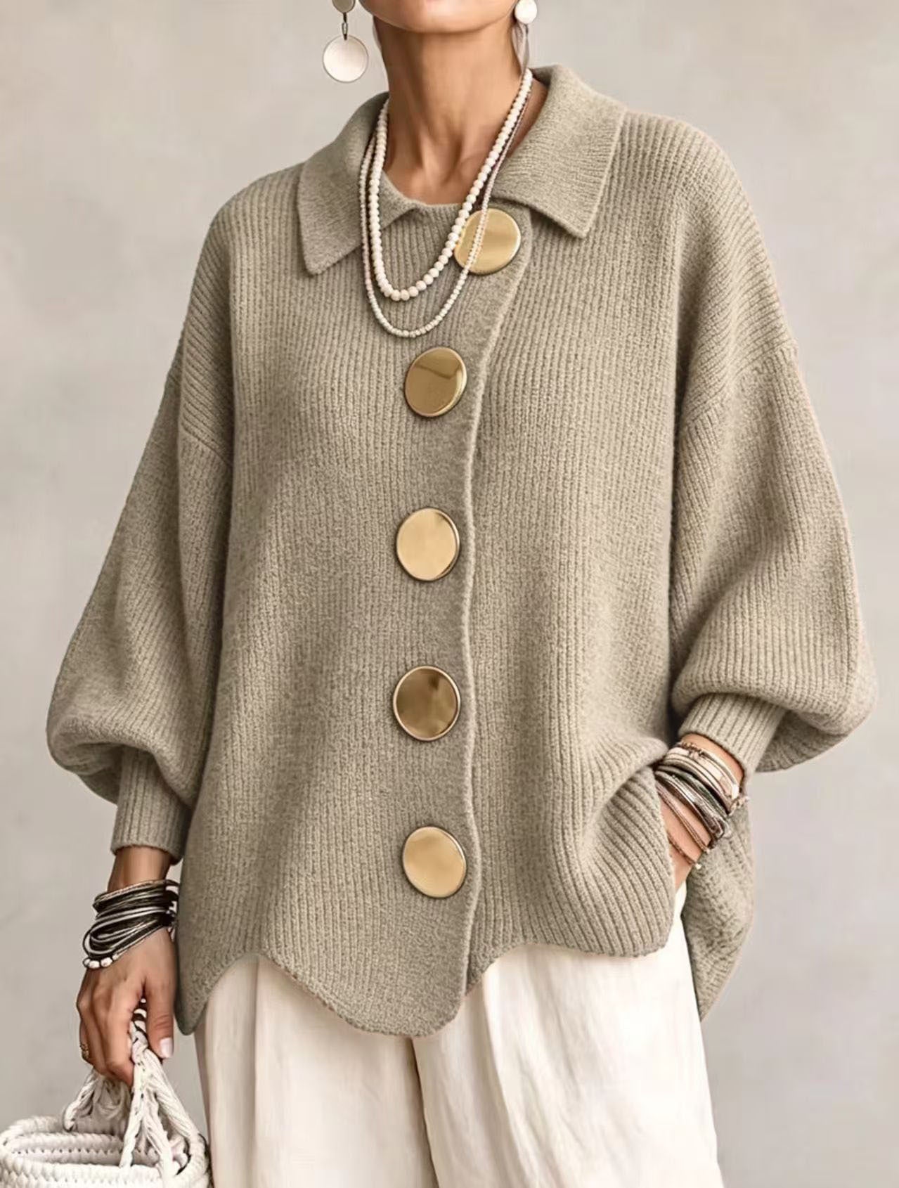 Isadora | Cardigan Oversize à Col avec Gros Boutons Métalliques