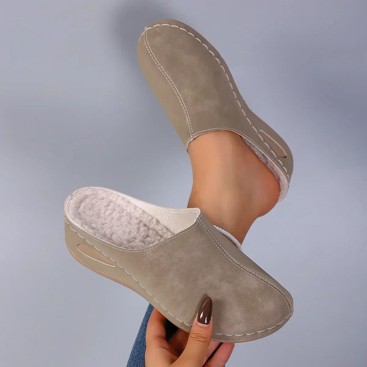 Hortense | Chaussons Ouverts à Intérieur Bouclé