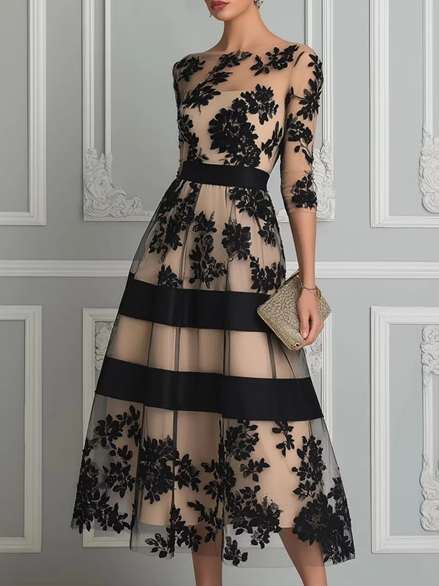 Aude | Robe Midi en Dentelle Florale à Bandes Contrastées